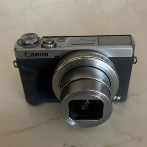 Canon g7x mark iii Selling for PARTS Only